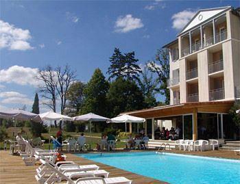 Brit Hotel Du Golf Le Lodge Salies-de-Béarn Esterno foto