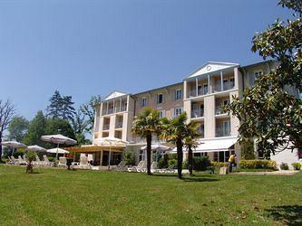 Brit Hotel Du Golf Le Lodge Salies-de-Béarn Esterno foto